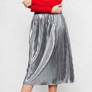 Pleated silver holiday skirt-NEW